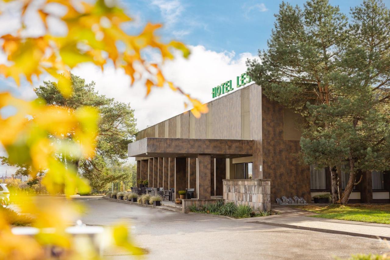 Hotel Lesny ビャウィストク エクステリア 写真