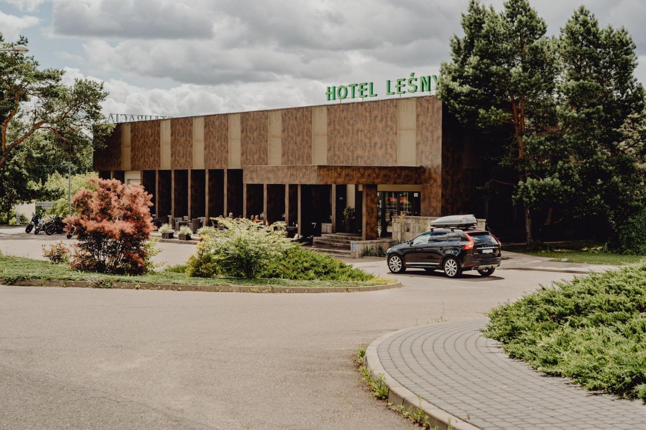 Hotel Lesny ビャウィストク エクステリア 写真
